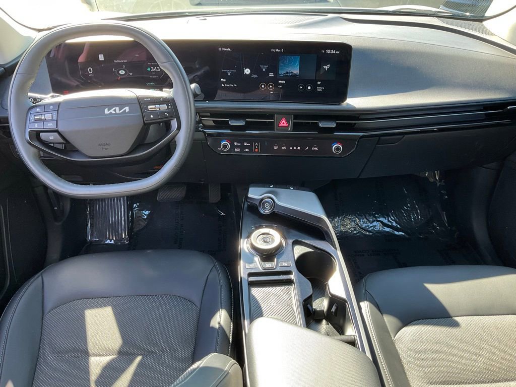Used 2025 Kia EV6 Light image 36