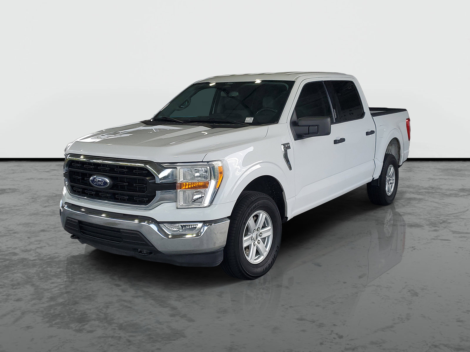 Used 2022 Ford F150 XLT w/ Equipment Group 301A Mid AWD/4WD image 4