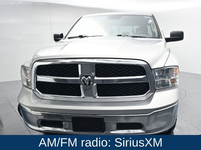 Used 2019 RAM 1500 Classic SLT AWD/4WD image 4