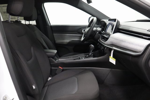 New 2025 Jeep Compass Sport image 15