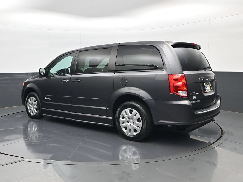 Used 2016 Dodge Grand Caravan SE w/ Quick Order Package 29E SE FWD image 8