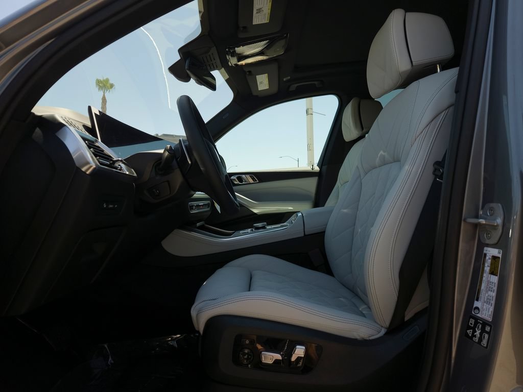 New 2026 BMW X5 xDrive40i w/ Climate Comfort Package AWD/4WD image 7