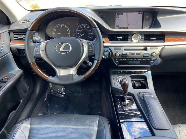 Used 2015 Lexus ES 350 w/ Luxury Package image 14