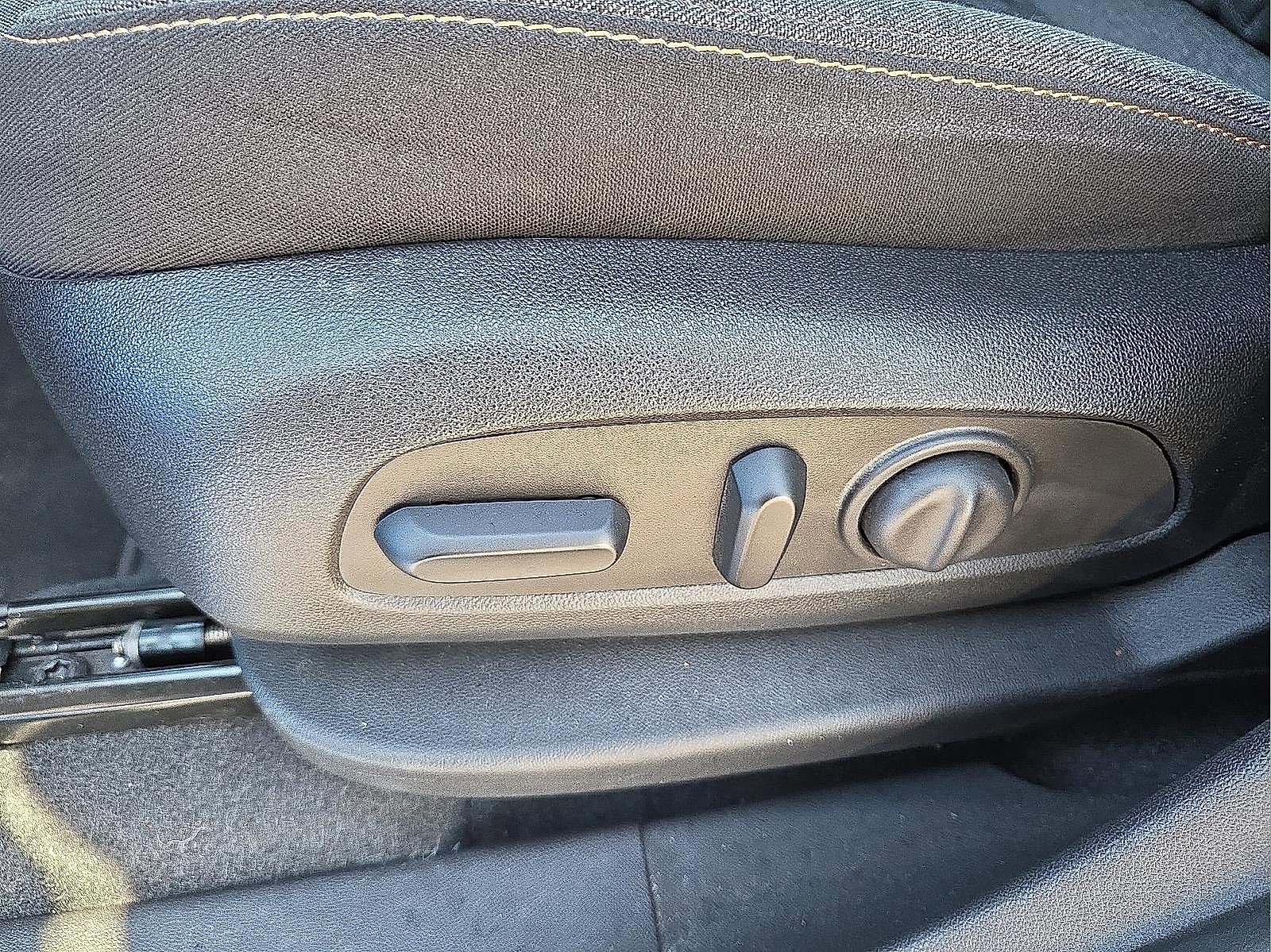 Used 2024 Chevrolet Equinox LT image 14