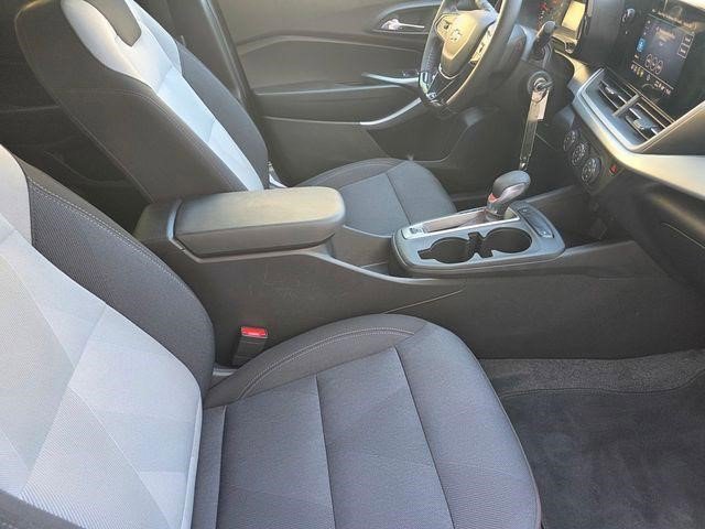 Certified 2024 Chevrolet Trax RS w/ Driver Confidence Package image 18