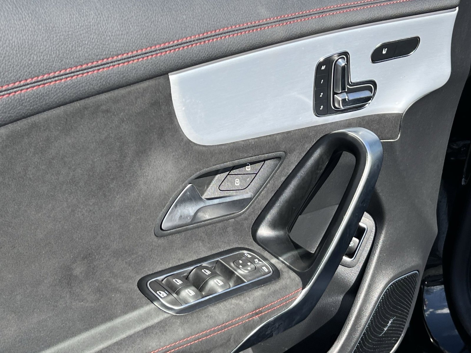 Used 2024 Mercedes-Benz CLA 250 4MATIC image 15