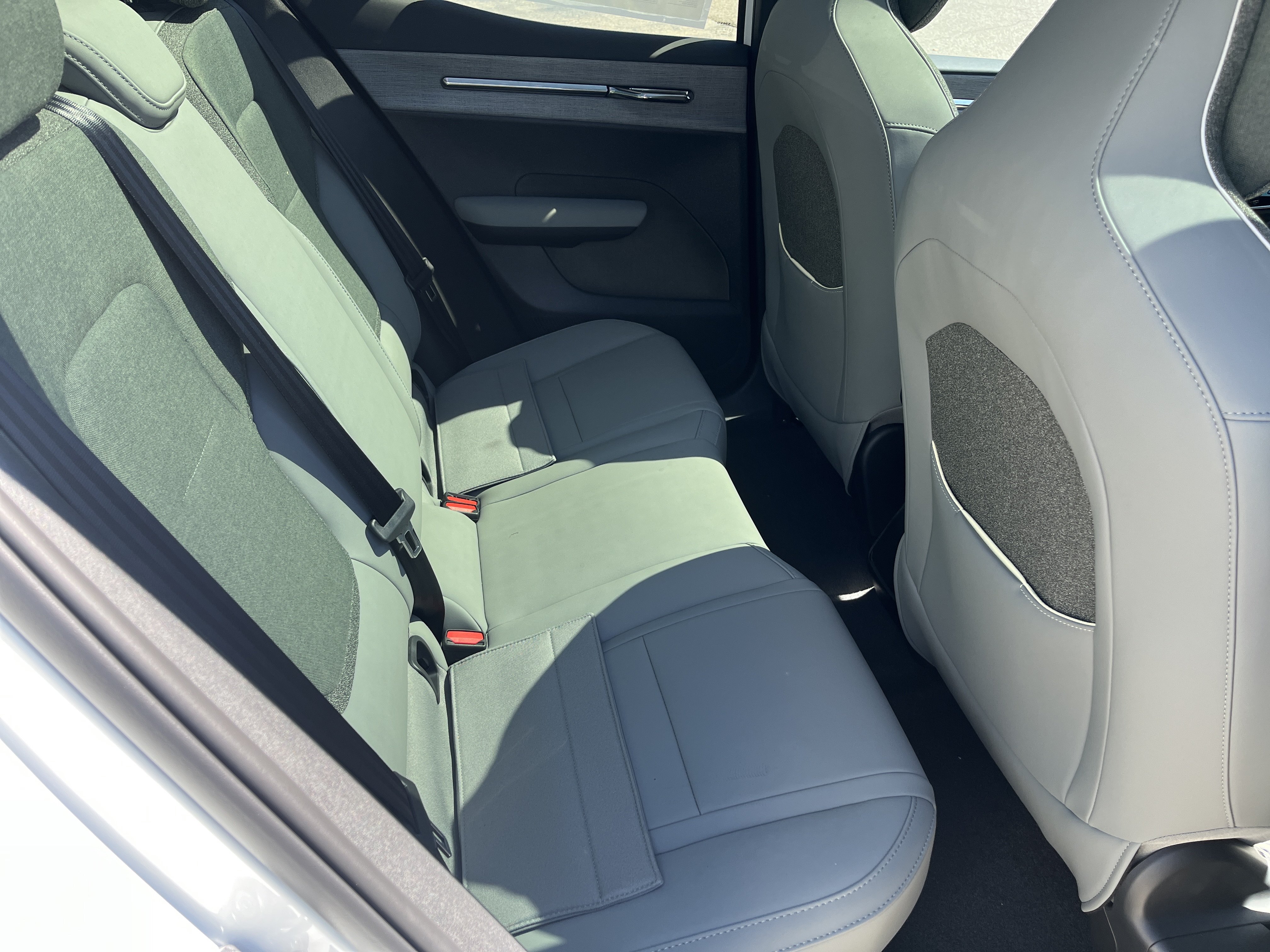 New 2026 Volvo EX30 Plus w/ Protection Package Premier AWD/4WD image 10