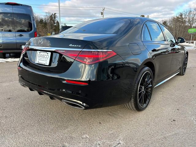 Used 2024 Mercedes-Benz S 580 4MATIC Sedan image 3