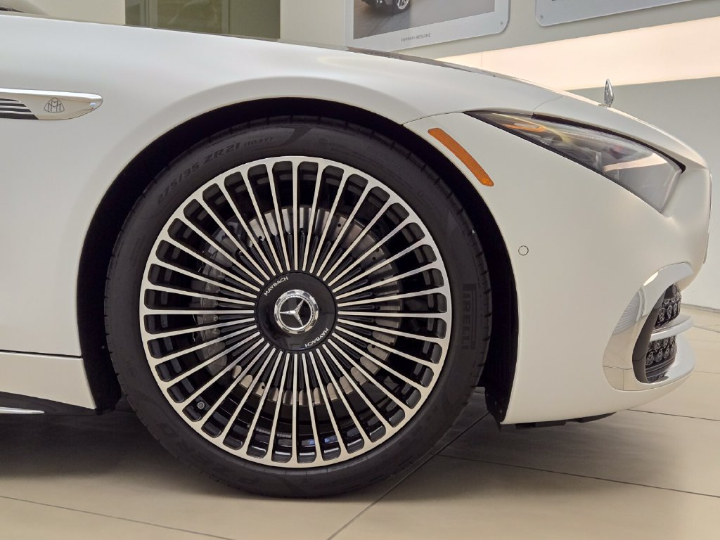 Used 2026 Mercedes-Benz Maybach SL 680 image 8