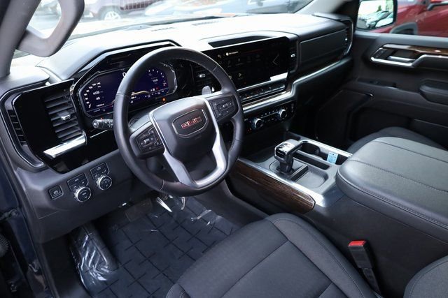 Used 2023 GMC Sierra 1500 Elevation image 9