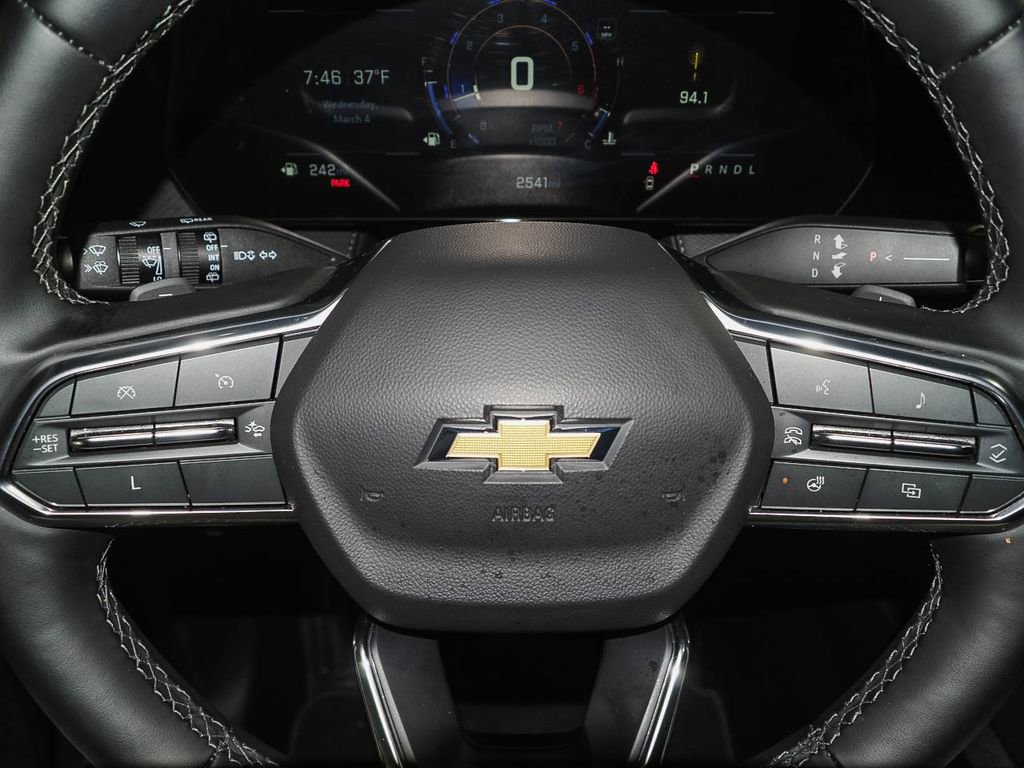 Used 2025 Chevrolet Equinox LT image 28