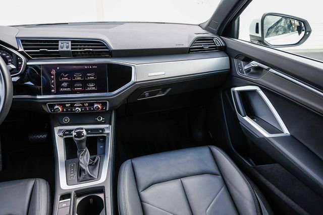 Used 2022 Audi Q3 2.0T Premium image 15