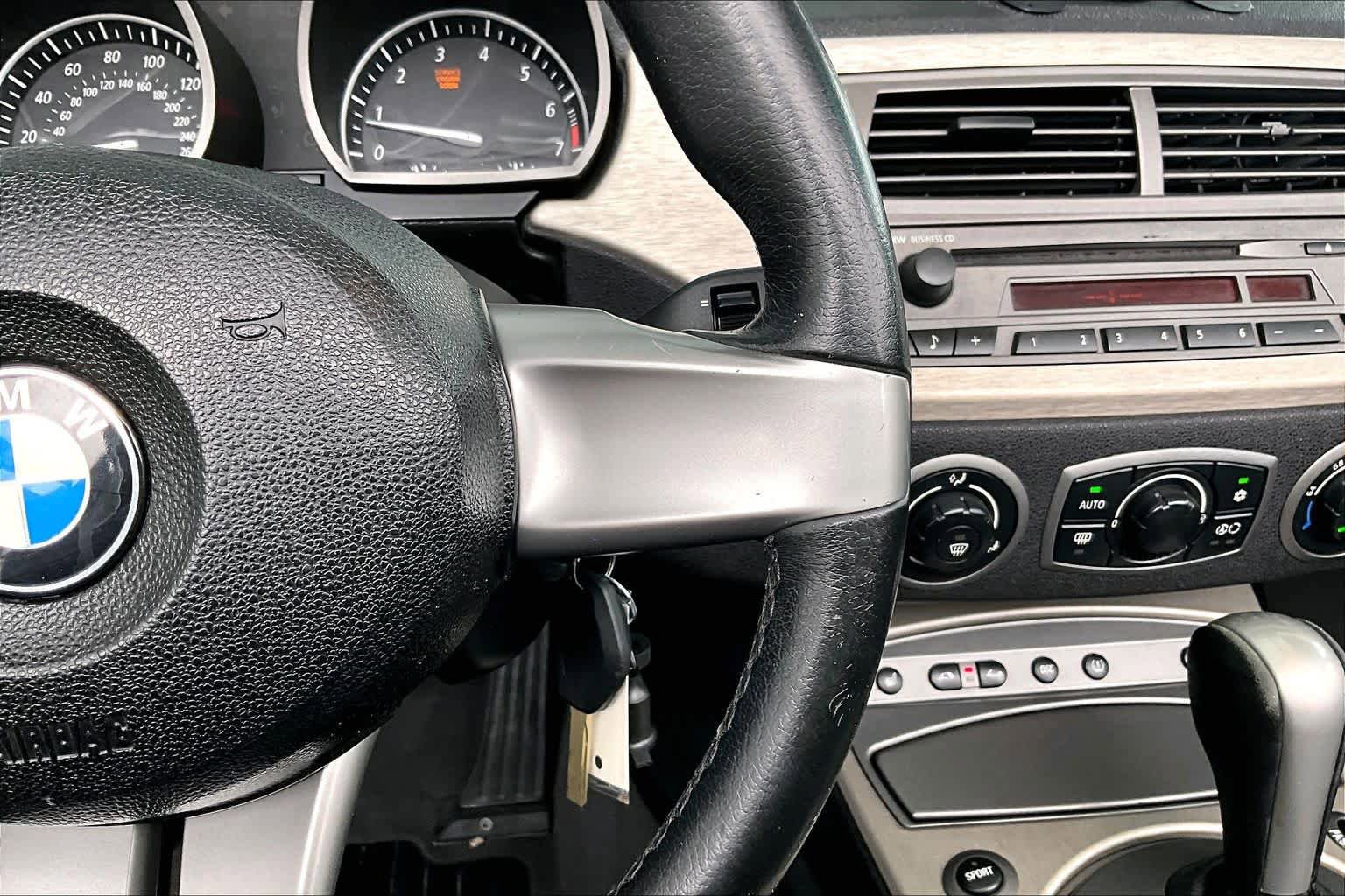 Used 2003 BMW Z4 3.0i RWD image 21