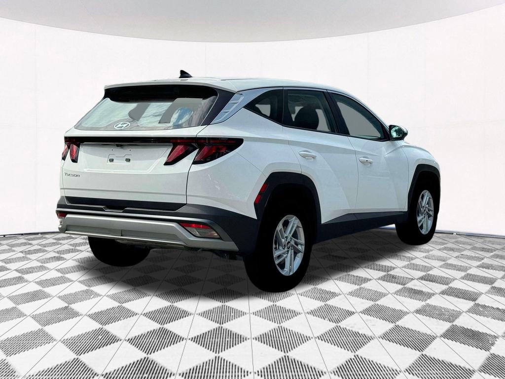 Certified 2025 Hyundai Tucson SE FWD image 10