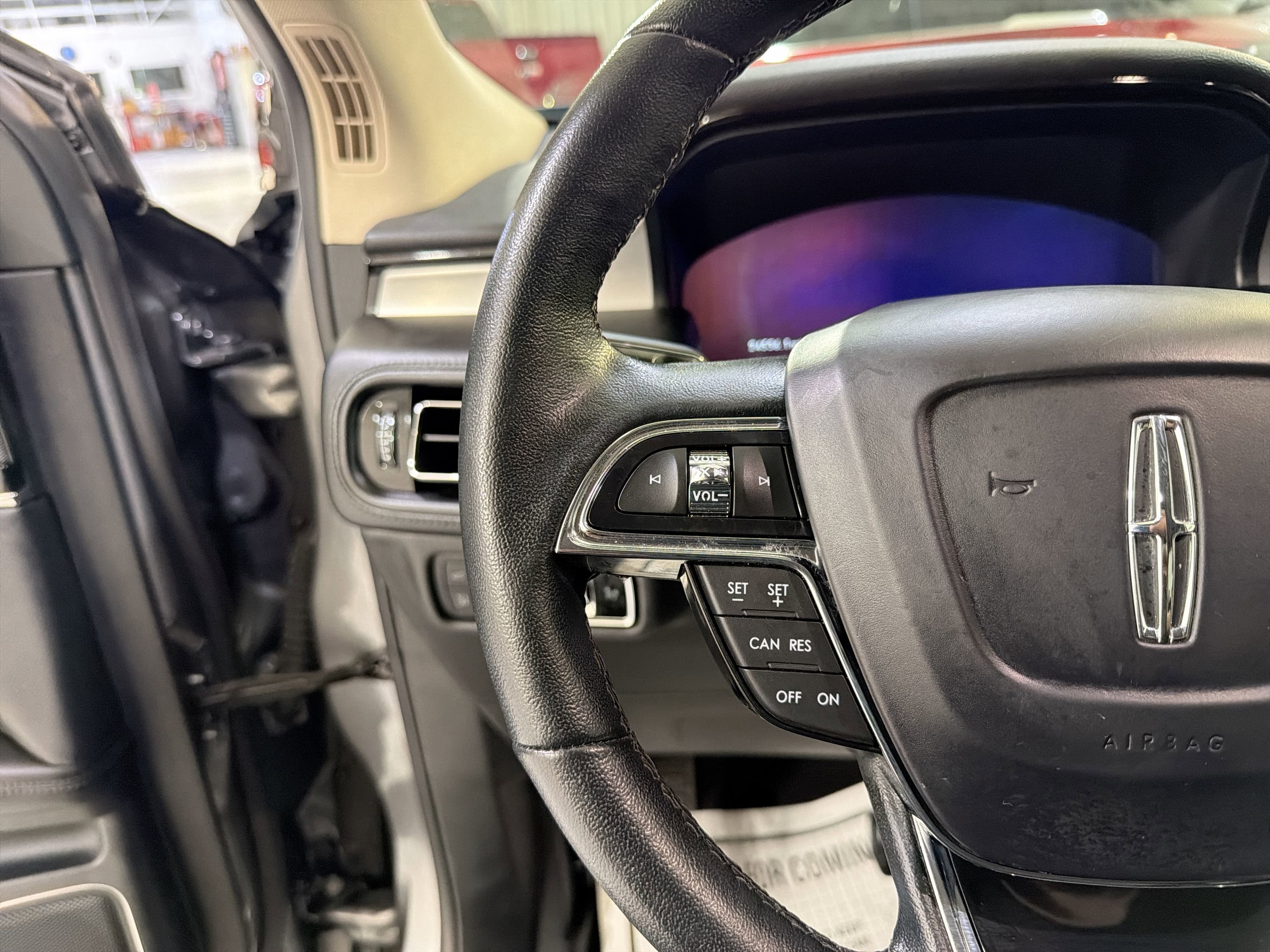 Used 2023 Lincoln Nautilus AWD w/ Premium Package image 14