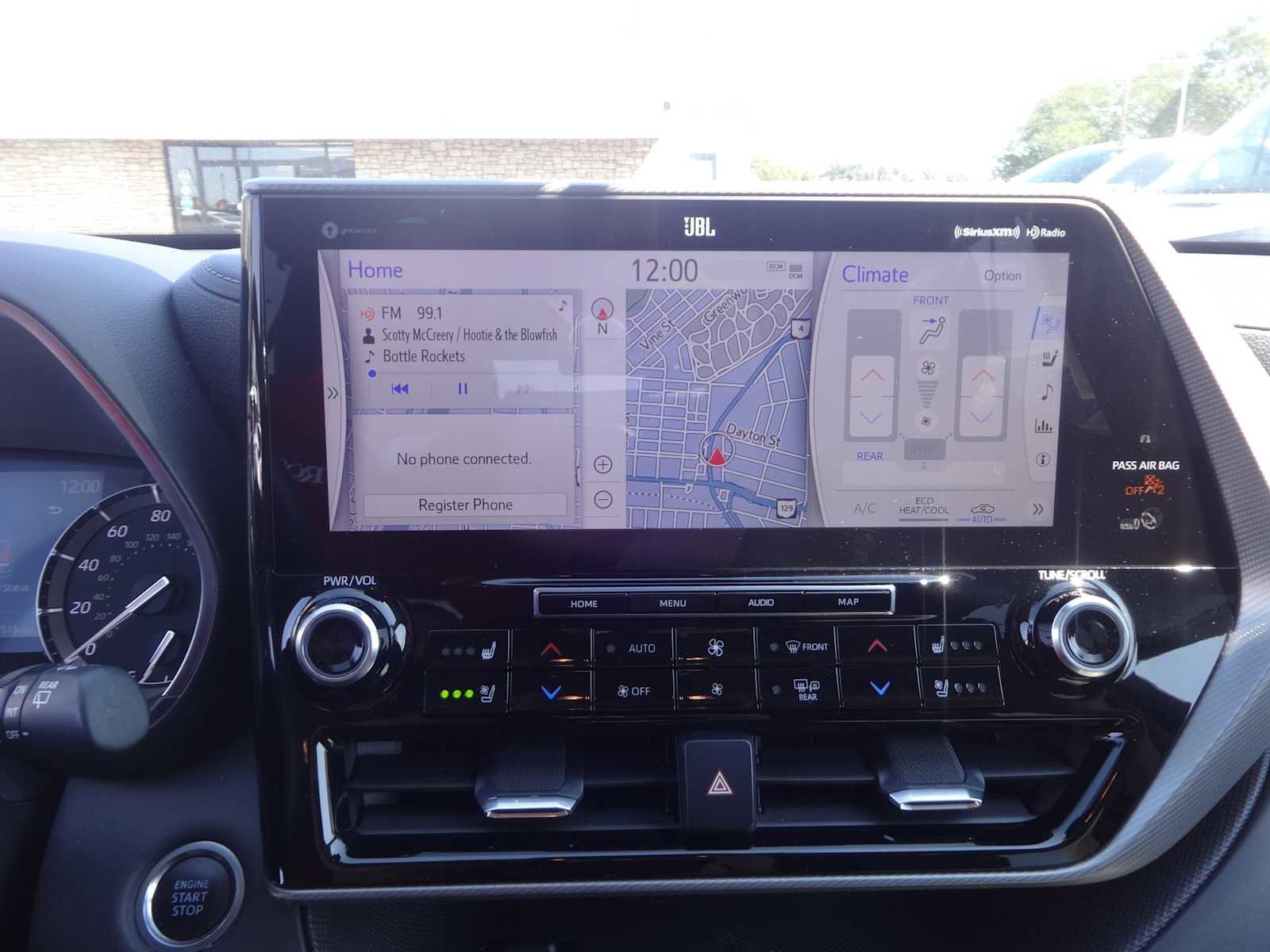 Used 2021 Toyota Highlander Platinum image 24