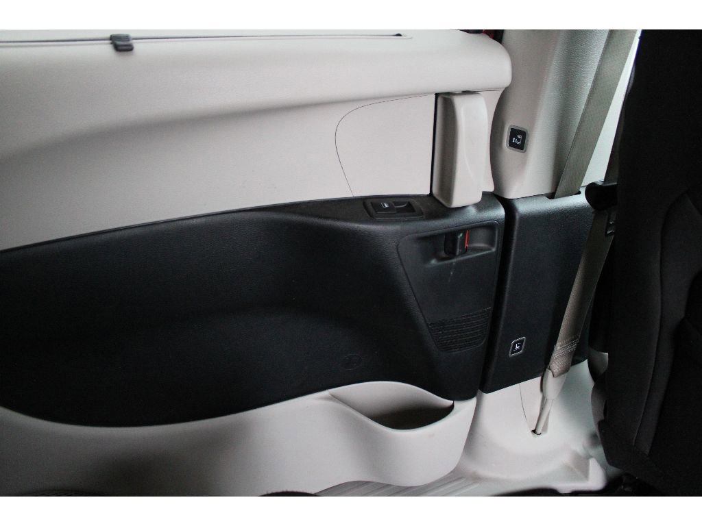 Used 2021 Chrysler Pacifica Touring w/ Cold Weather Group image 20