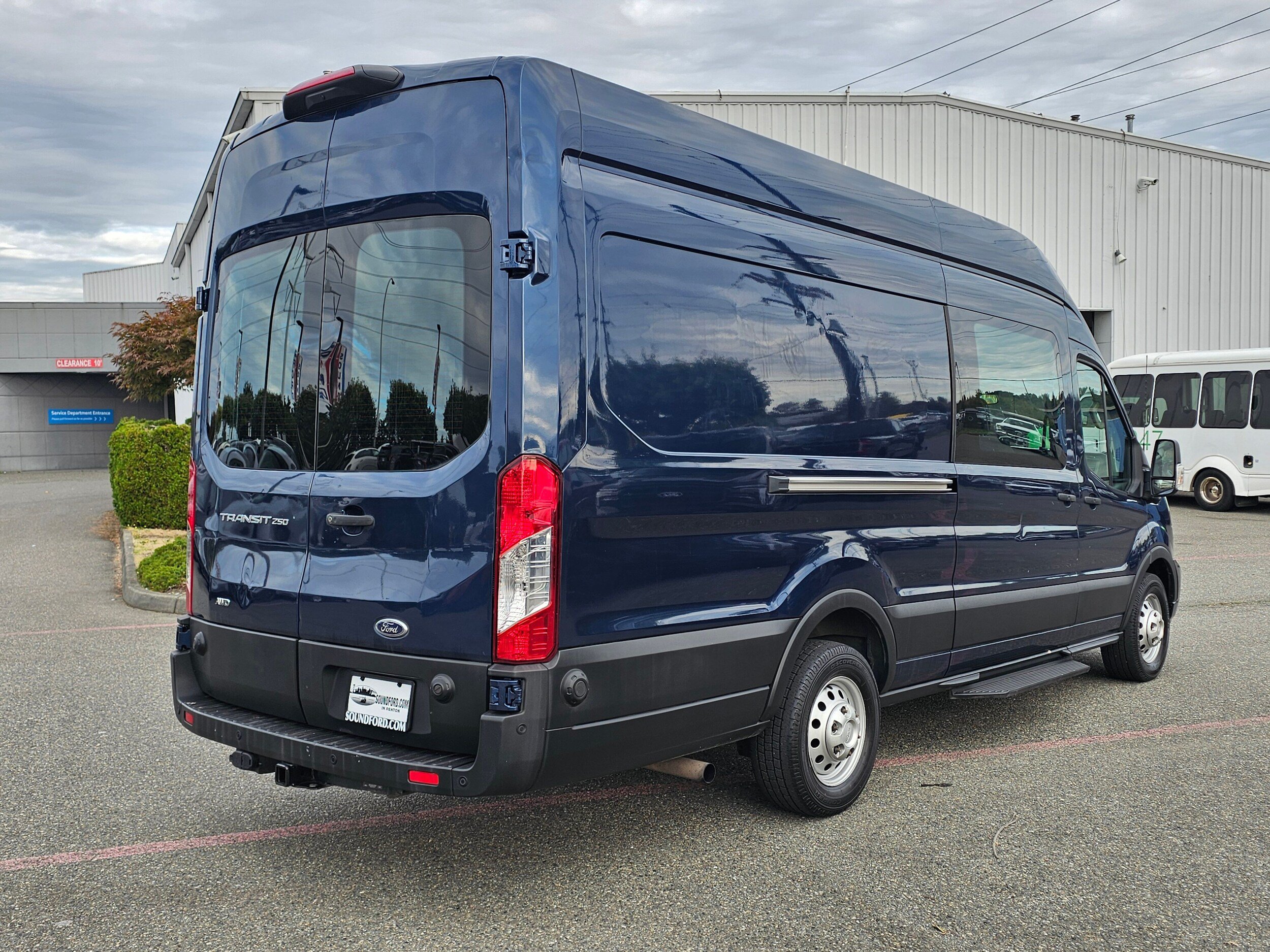 Certified 2022 Ford Transit 250 148 High Roof Extended AWD w/ RV Prep Package image 5
