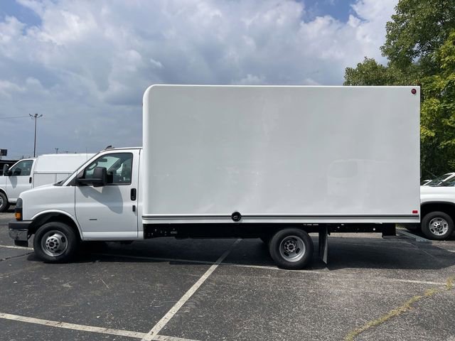 New 2025 GMC Savana 3500 w/ Power Convenience Package image 3