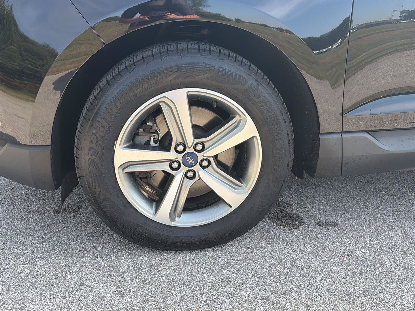 Used 2019 Ford Edge SEL w/ Equipment Group 201A AWD/4WD image 9