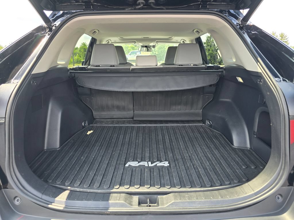 Certified 2023 Toyota RAV4 XLE Premium AWD/4WD image 14
