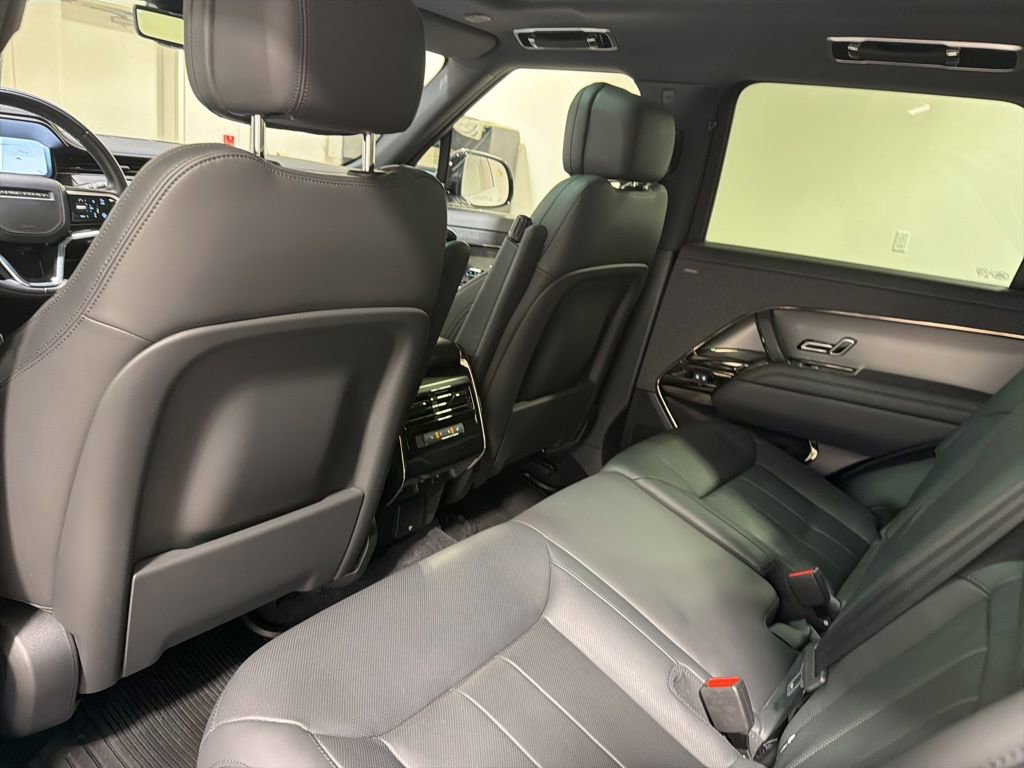 Used 2024 Land Rover Range Rover Sport SE AWD/4WD image 20
