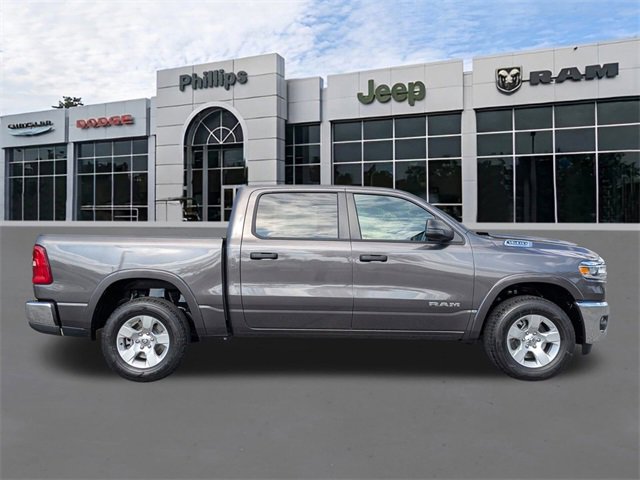 New 2026 RAM 1500 4x4 Crew Cab image 2