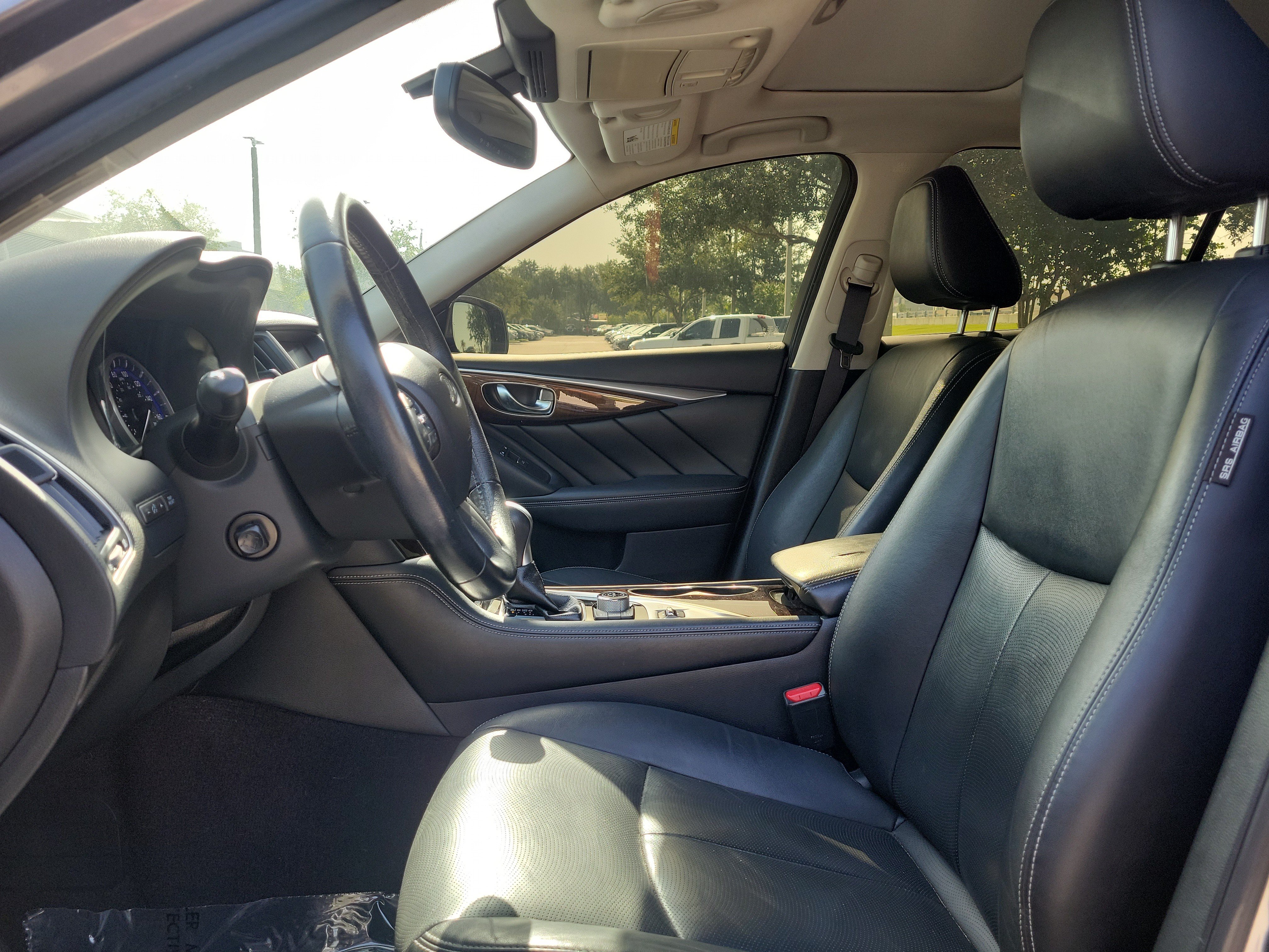 Used 2015 INFINITI Q50 Premium w/ Deluxe Touring Package RWD image 13
