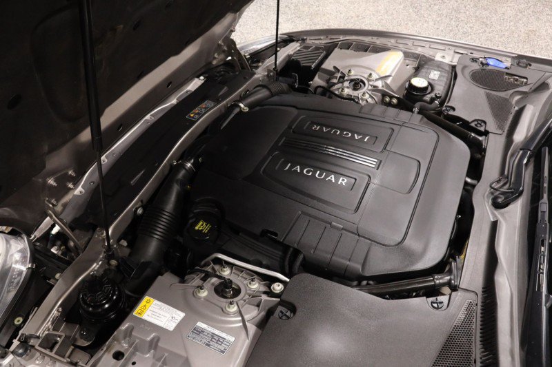 Used 2010 Jaguar XK Coupe RWD image 15