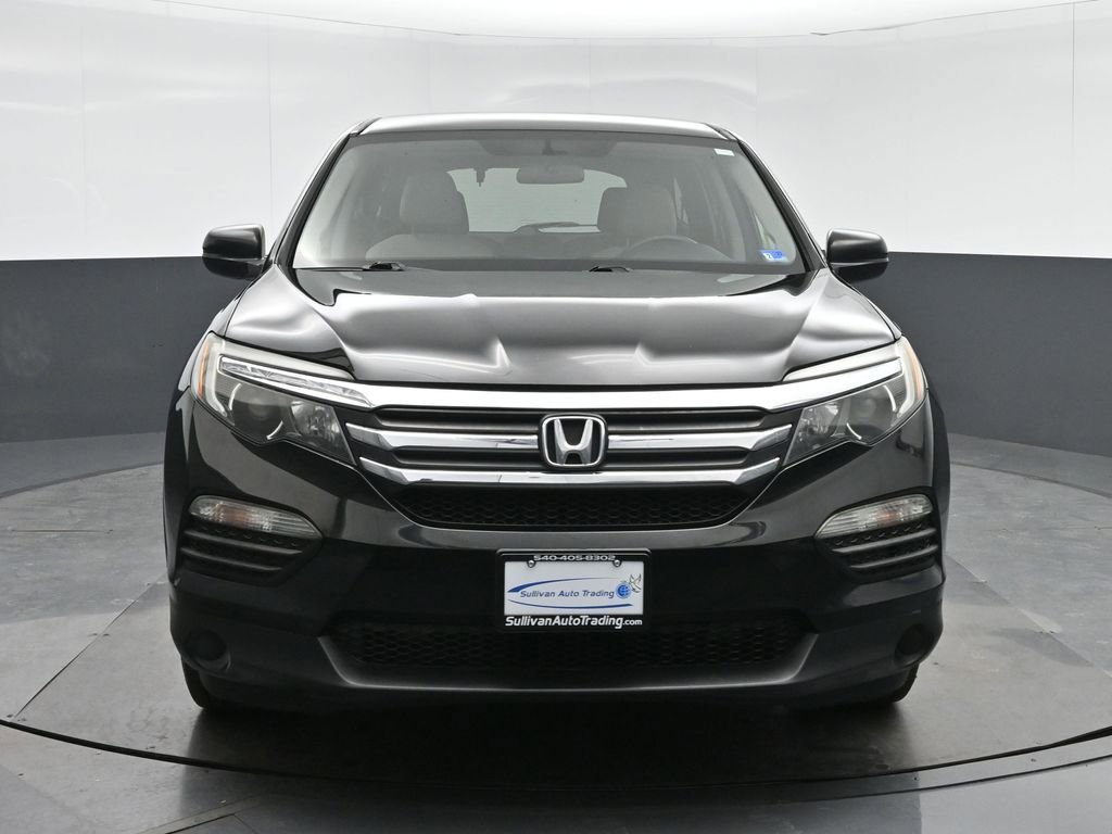 Used 2017 Honda Pilot LX image 2