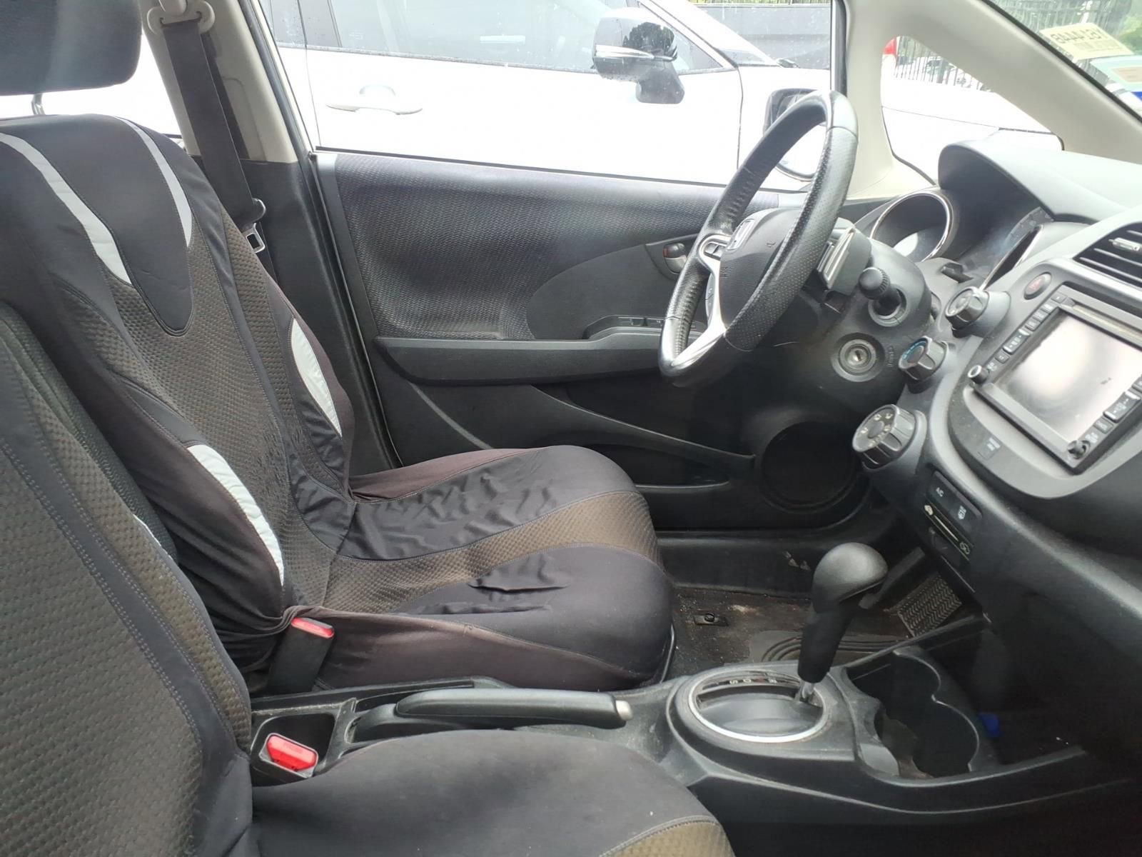 Used 2013 Honda Fit Sport image 10