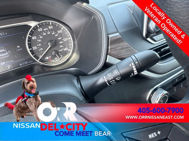 Used 2025 Nissan Altima 2.5 SV FWD image 19