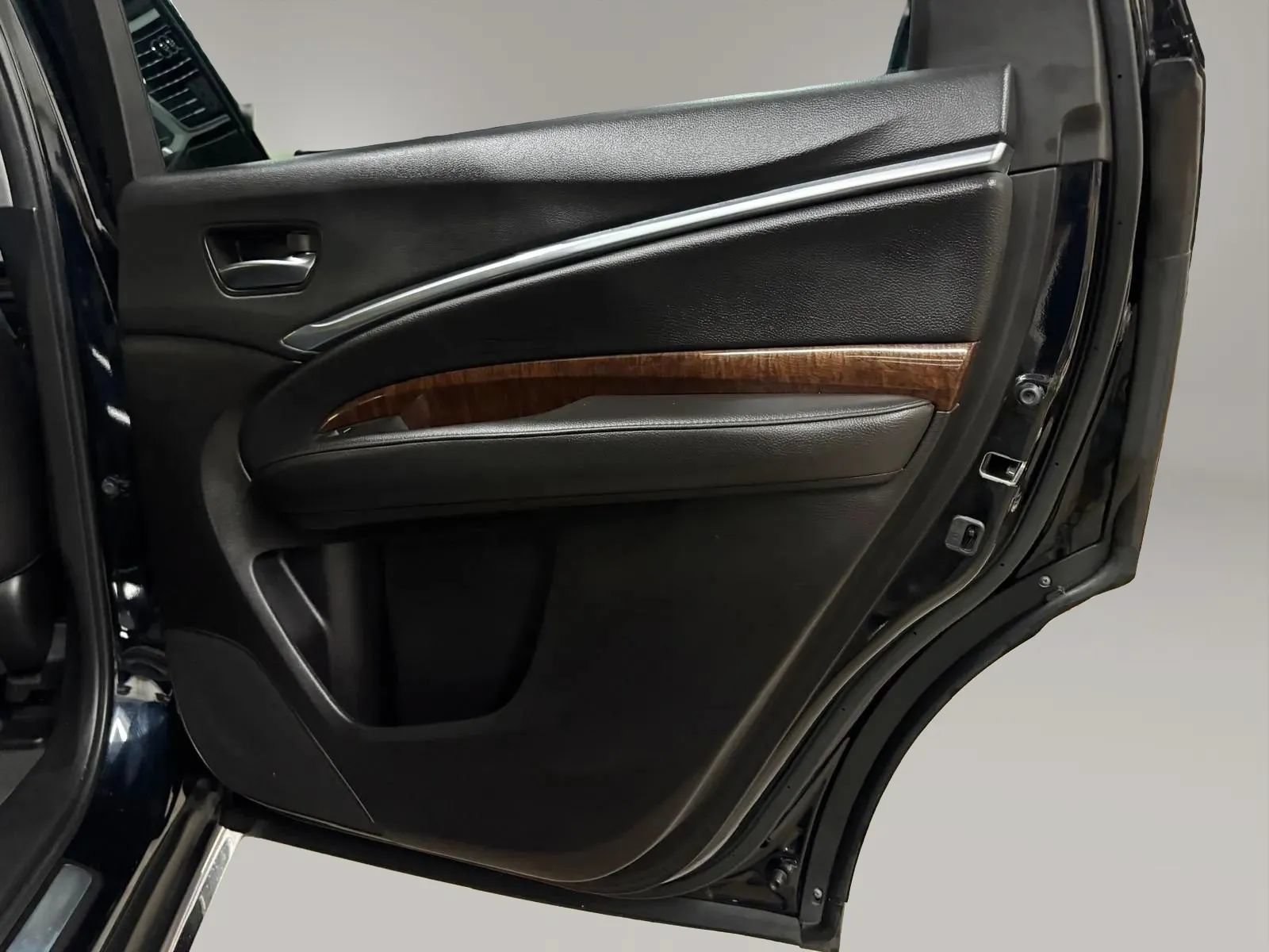 Used 2020 Acura MDX SH-AWD image 29