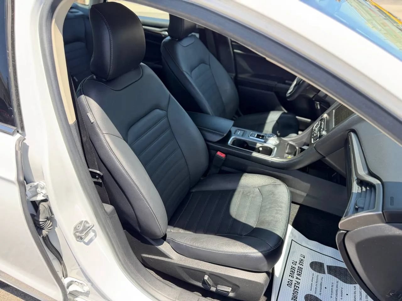 Used 2018 Ford Fusion Energi SE FWD image 35