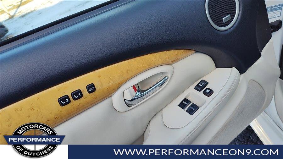 Used 2005 Lexus SC 430 Convertible image 13