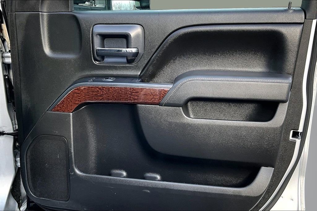 Used 2016 GMC Sierra 2500 SLE w/ SLE Preferred Package image 27