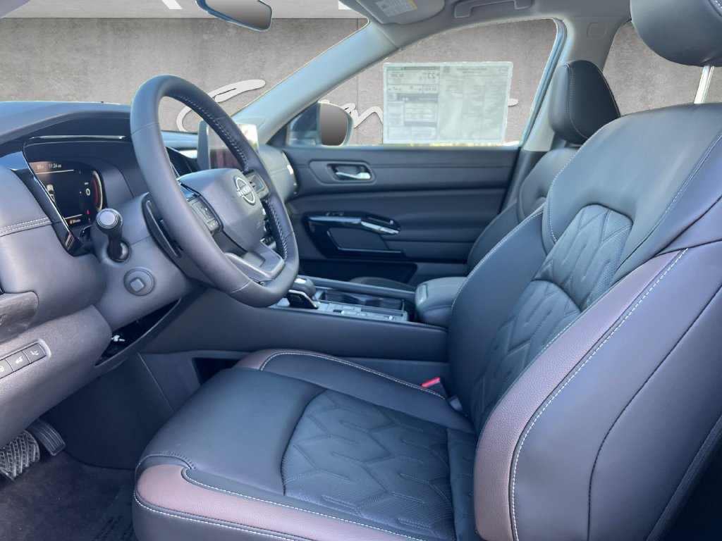 New 2026 Nissan Pathfinder Platinum FWD image 20