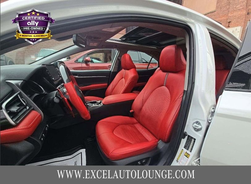 Used 2023 Toyota Camry XSE image 5