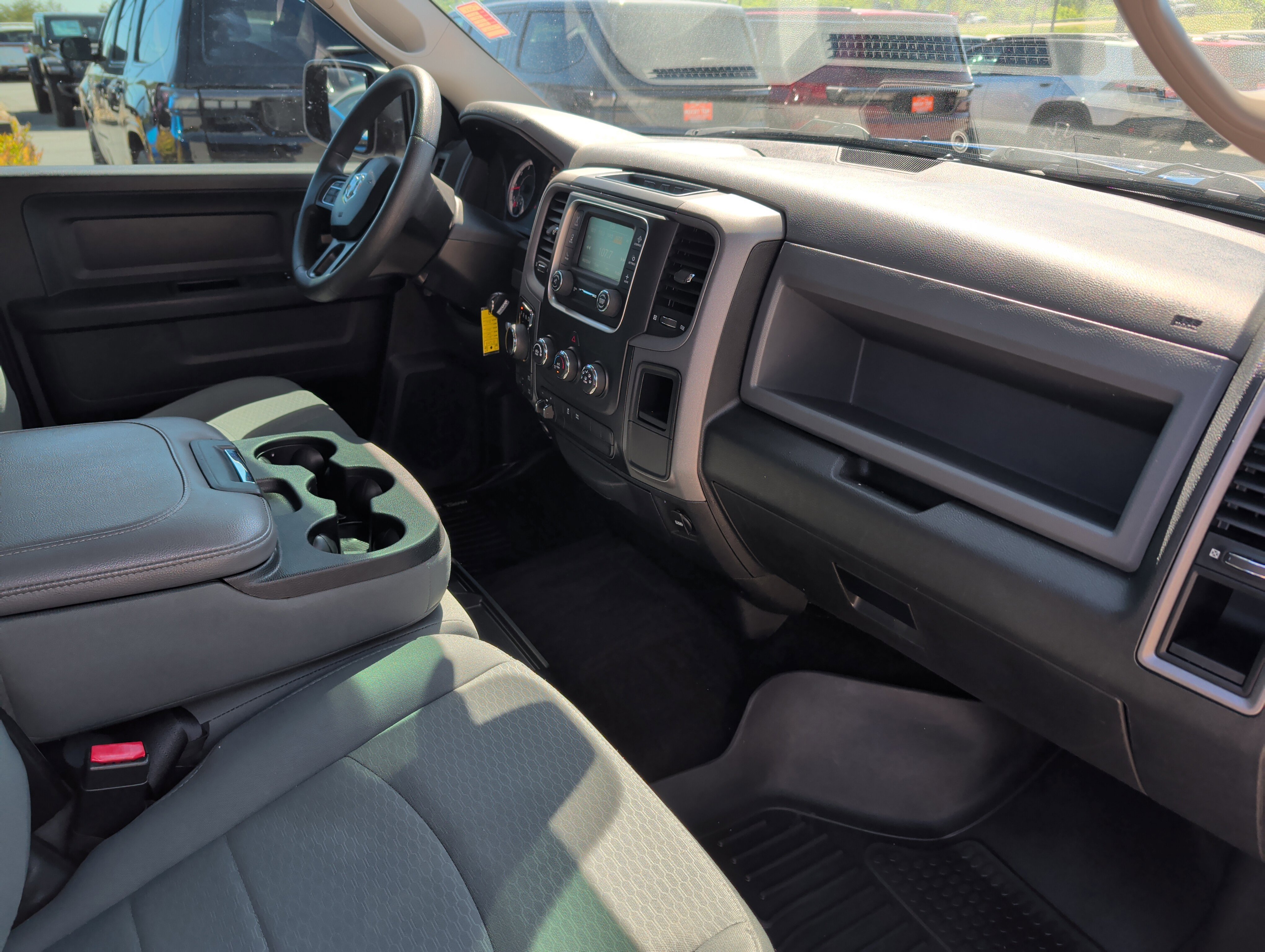Used 2017 RAM 1500 Express w/ Express Value Package AWD/4WD image 24