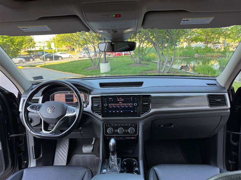 Used 2021 Volkswagen Atlas SEL AWD/4WD image 32