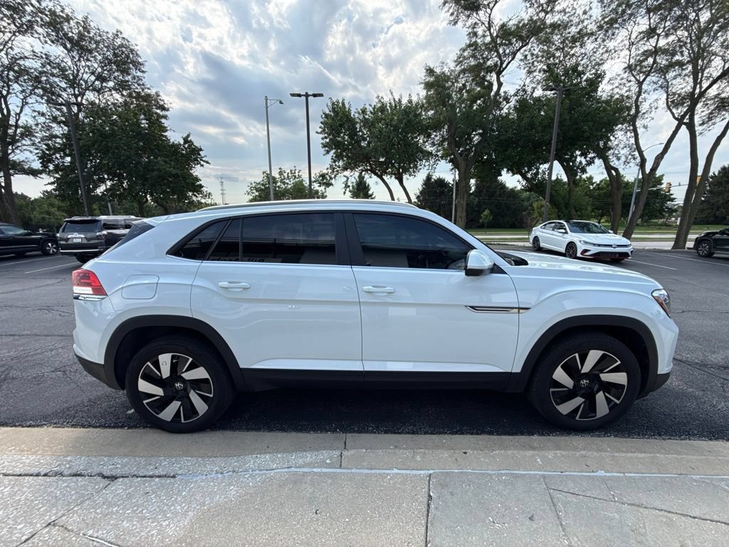 Used 2024 Volkswagen Atlas Cross Sport SE AWD/4WD image 7