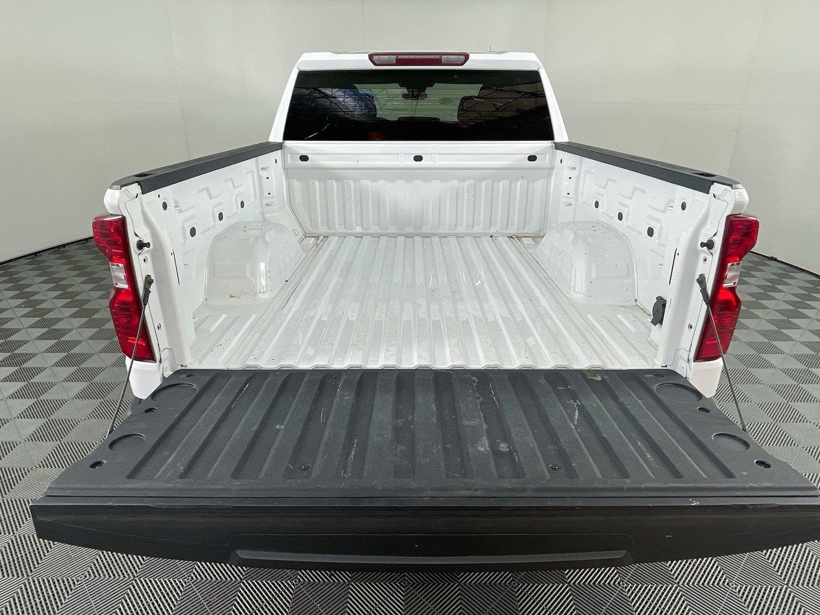 Used 2024 Chevrolet Silverado 1500 LT AWD/4WD image 28