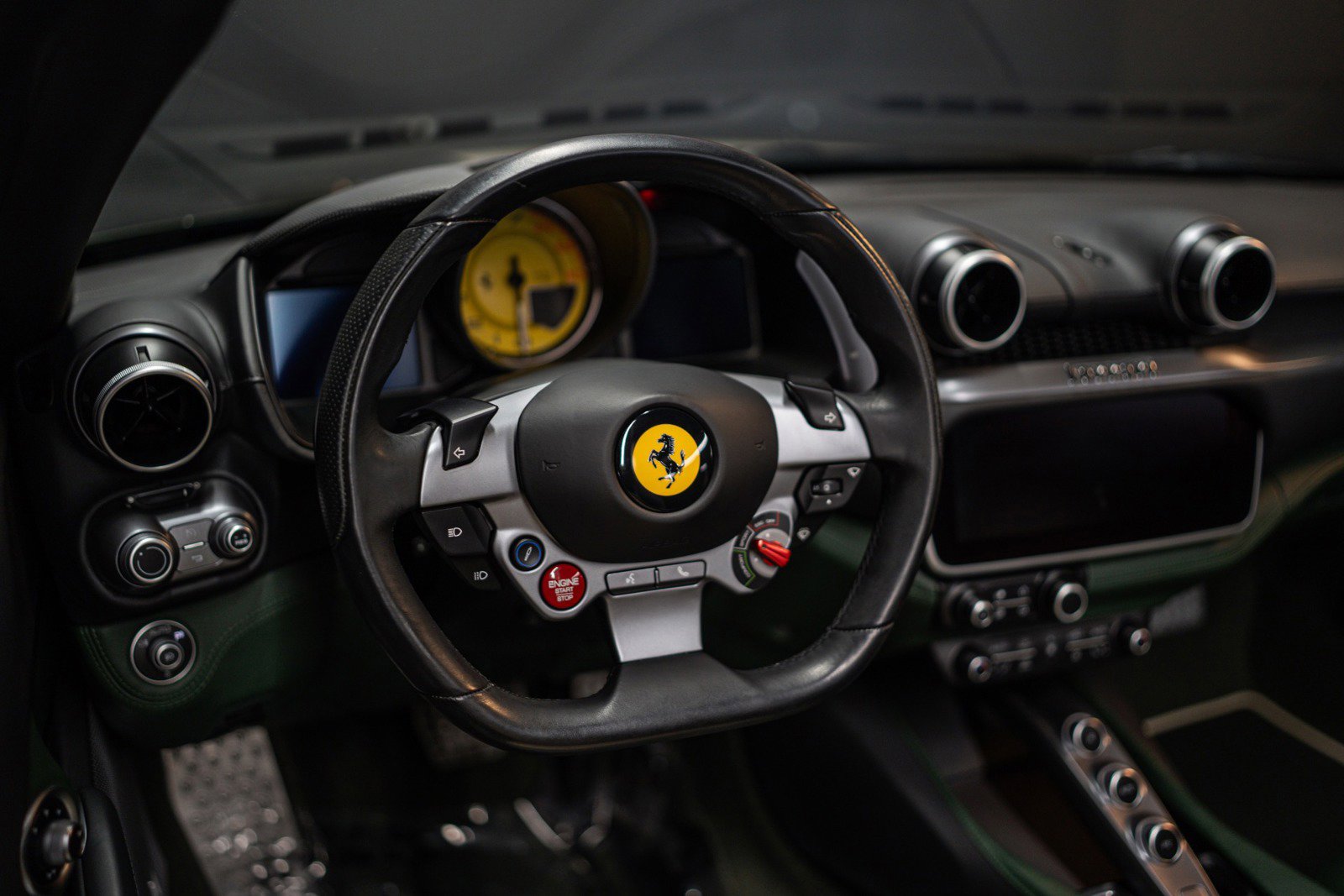 Used 2019 Ferrari Portofino RWD image 7