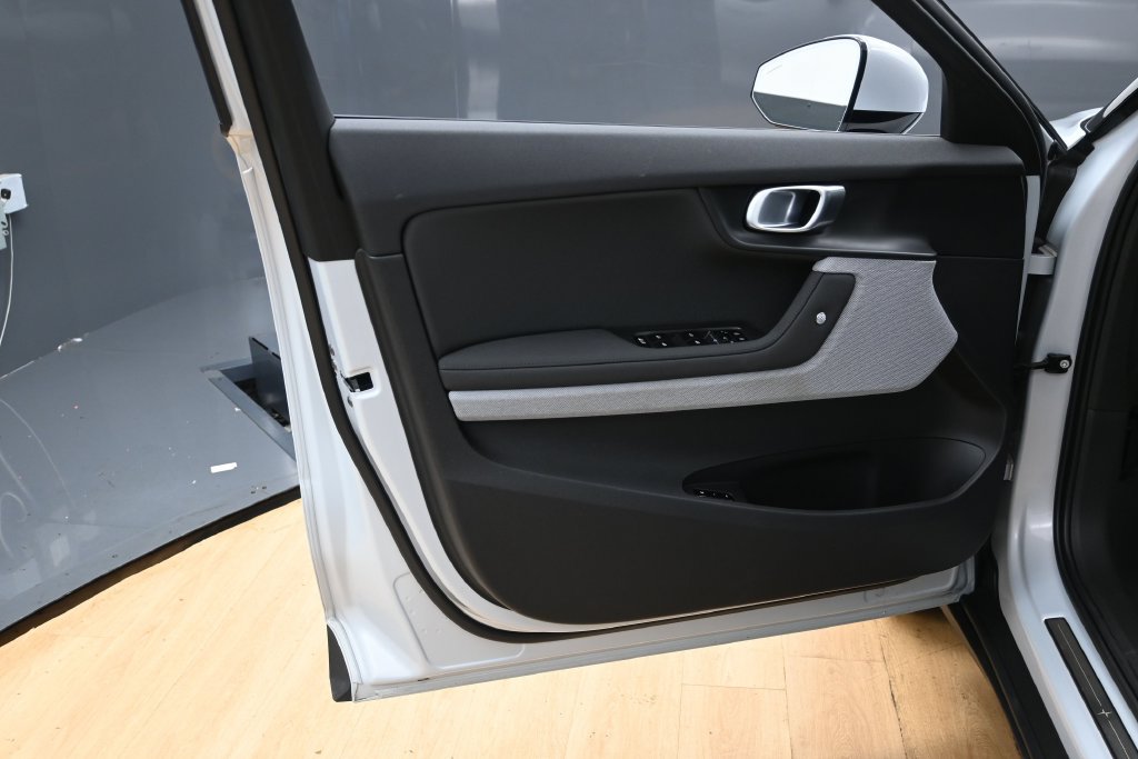 Used 2024 Polestar Polestar 2 AWD/4WD image 31