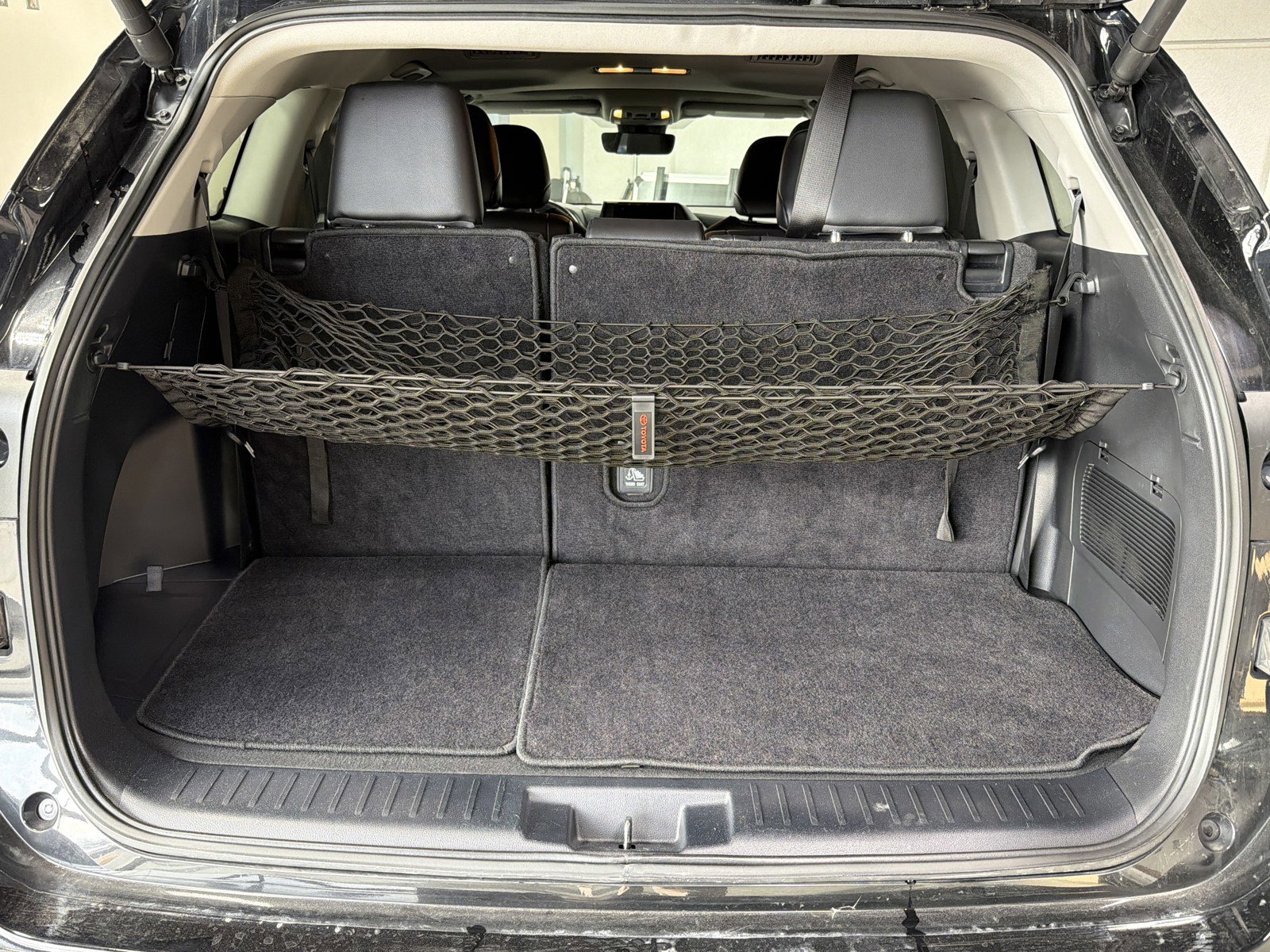 Used 2024 Toyota Highlander XLE image 18