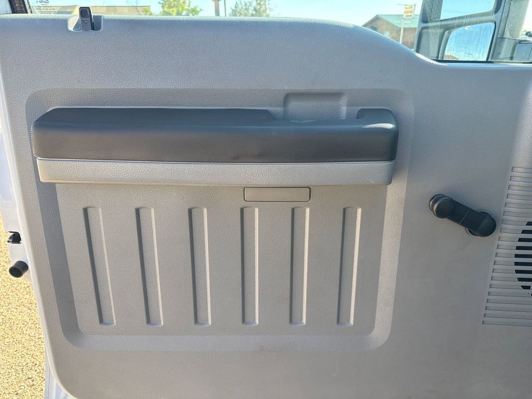 Used 2015 Ford F250 XL w/ Camper Package image 10