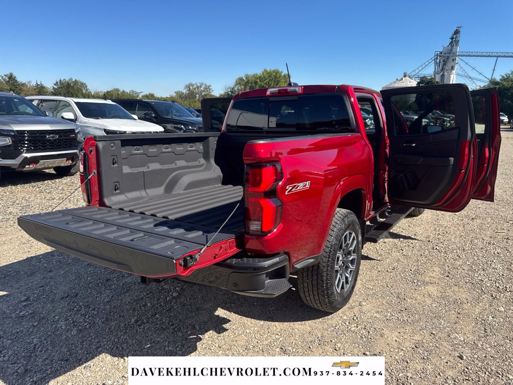 Used 2025 Chevrolet Colorado Z71 w/ Technology Package AWD/4WD image 61