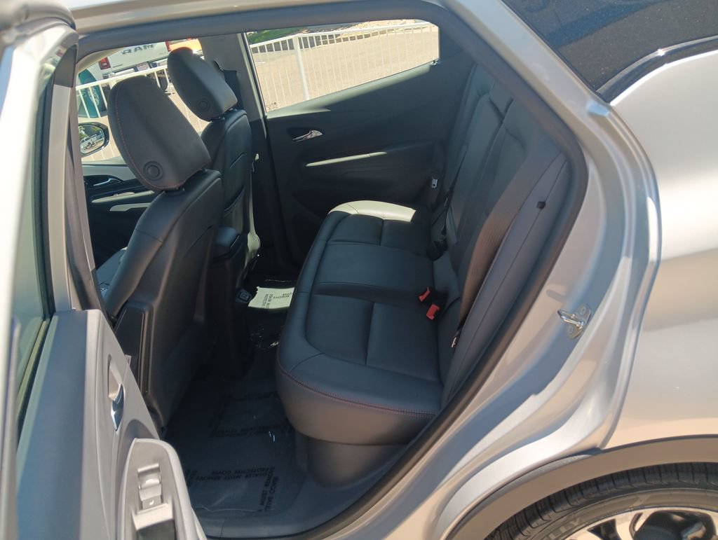 Used 2018 Chevrolet Bolt Premier w/ Driver Confidence II Package FWD image 24