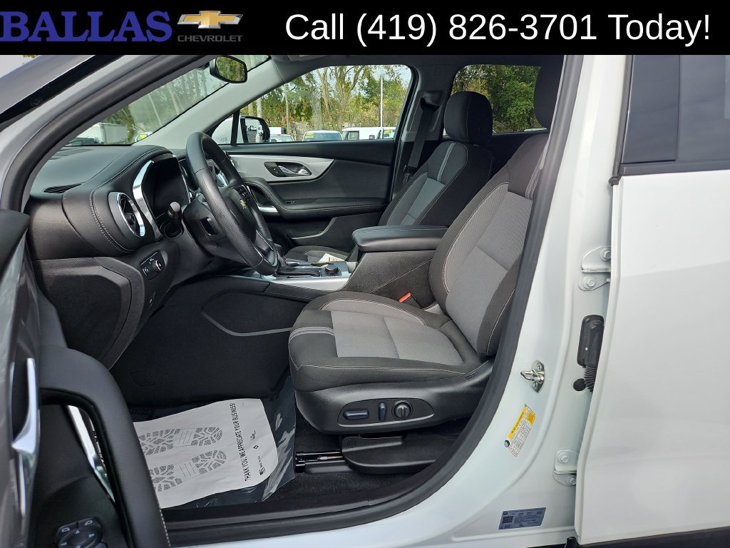 Certified 2024 Chevrolet Blazer LT w/ Convenience Package FWD image 9