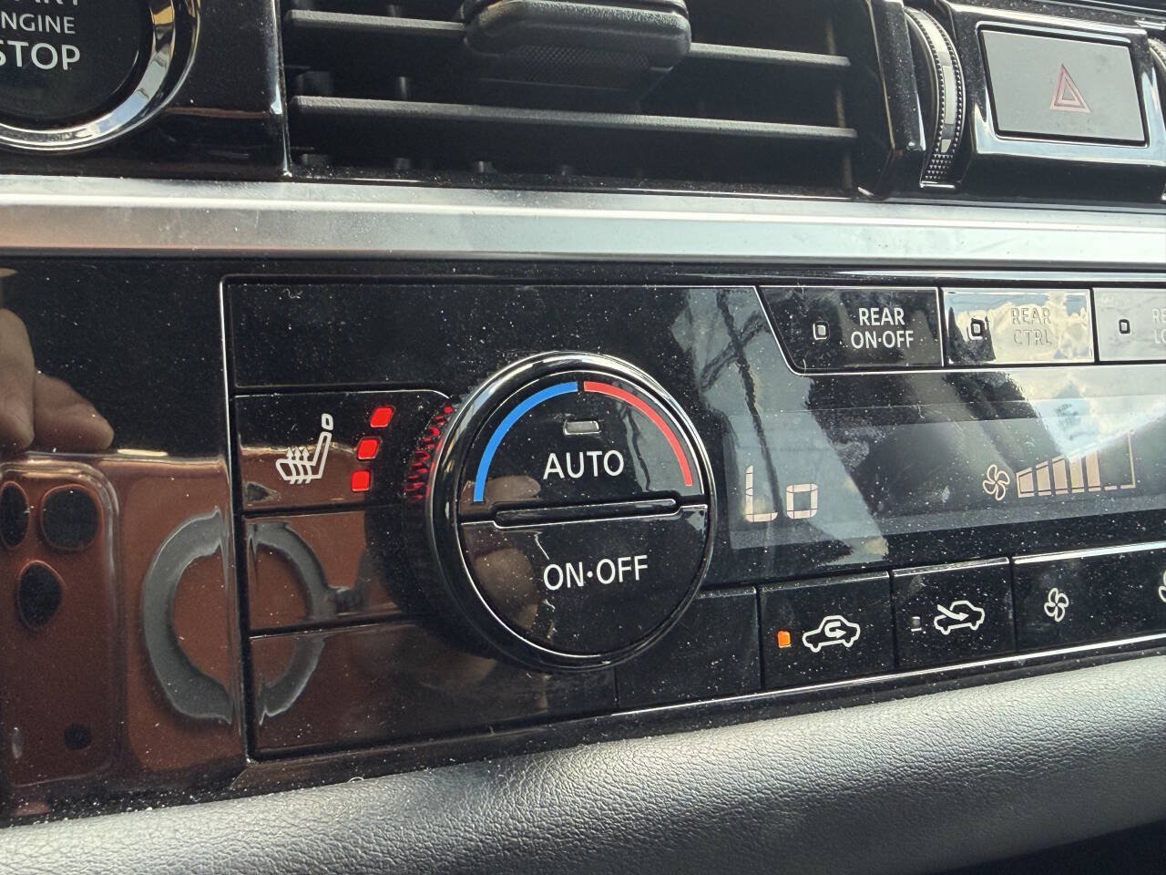 Used 2025 Nissan Pathfinder SV FWD image 24